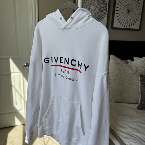 Givenchy Logo Hoodie - Picture 4 of 8